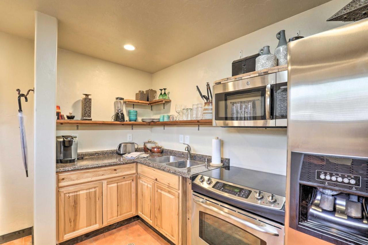 Pet-Friendly Tucson Casita Shared Hot Tub And Porch Villa Exterior photo