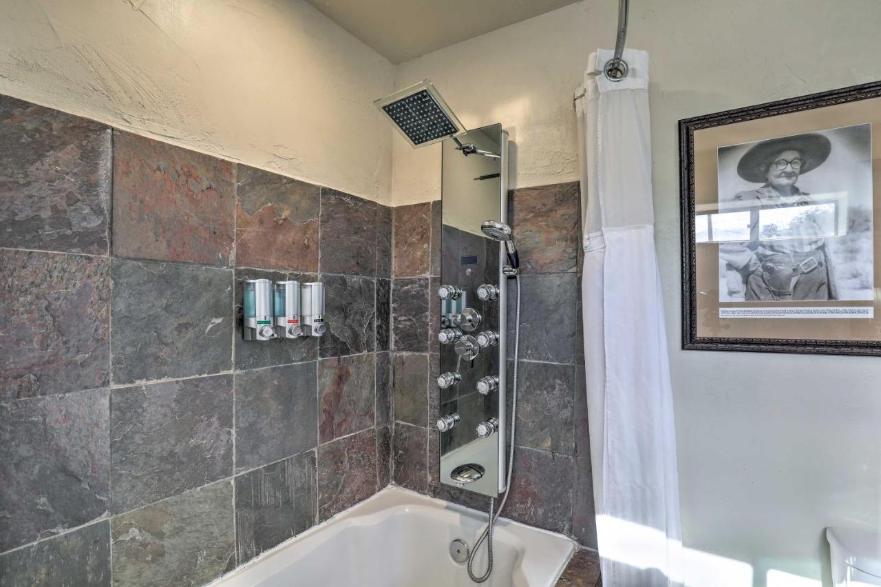 Pet-Friendly Tucson Casita Shared Hot Tub And Porch Villa Exterior photo